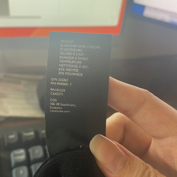 NWT off shoulder long sleeve top - Picture 5 of 5